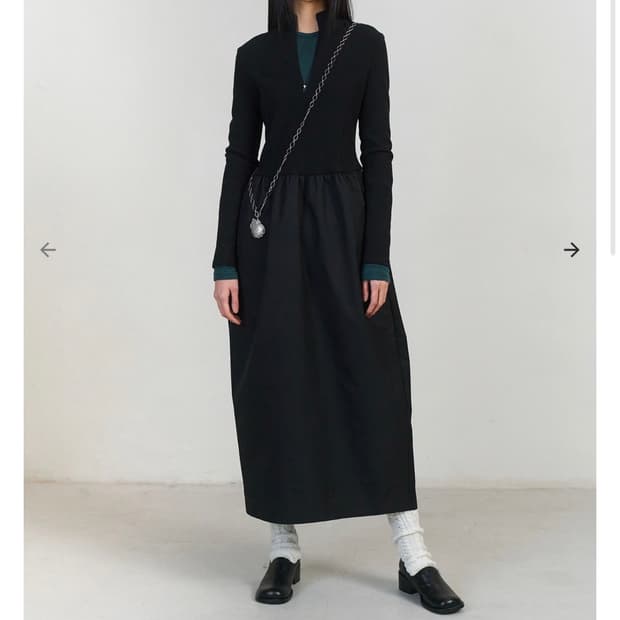 아모멘토 HALF ZIP-UP LONG DRESS
