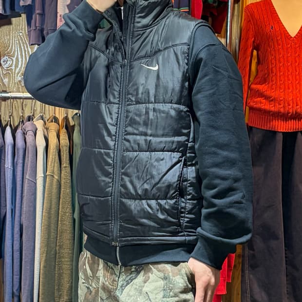 L 나이키 스우시 블랙 패딩 베스트
