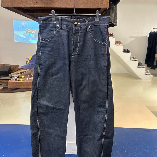 리바이스 엔지니어드 데님