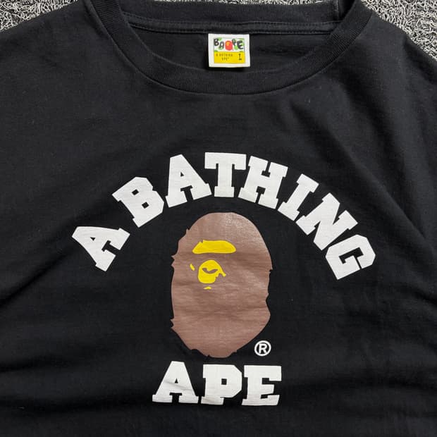 베이프 컬리지 빅로고 박시핏 블랙 티셔츠 2191