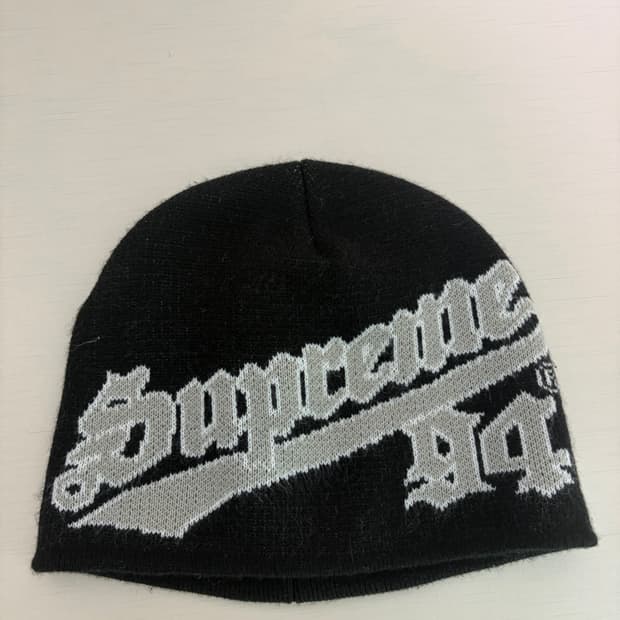 슈프림 뉴에라 스크립트 비니 22fw