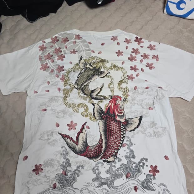 잉어 자수 티셔츠
