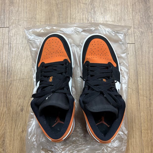 나이키 조던 쉐터드 백보드 로우 255