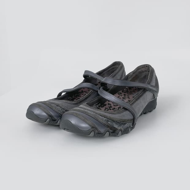 Skechers