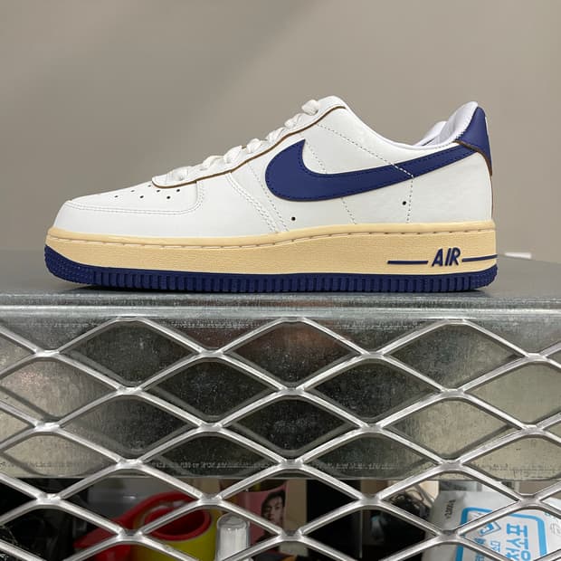 나이키 에어포스 1 세일 페일 바닐라 240 (gr-4228)