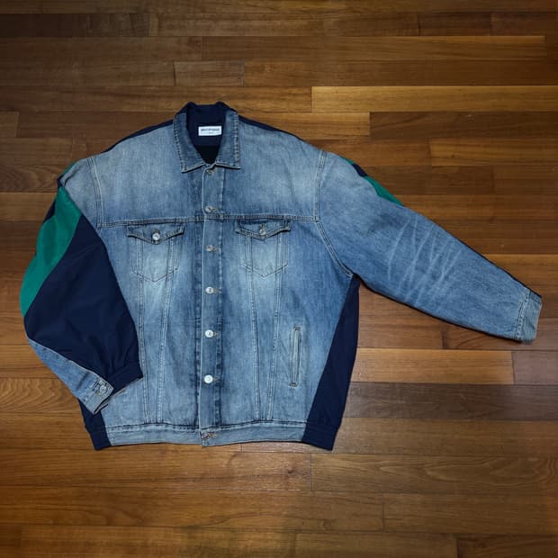 발렌시아가 트랙 믹스 데님 자켓 2사이즈