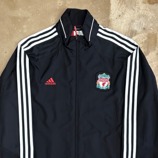 105 아디다스 리버풀 블랙 바람막이