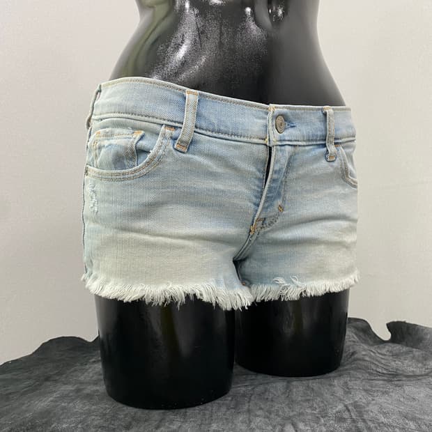 A&F Original Classic Cut-off Denim