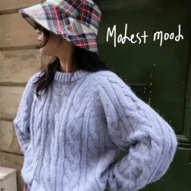 모데스트무드 끌레르 프룬 니트