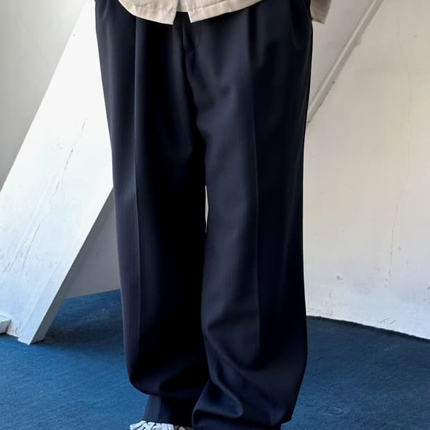Light wool cotton snap belted trouser