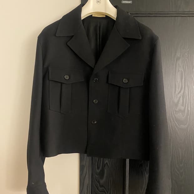 [L] 렉토 밀리터리 버진 울 크롭 숏 자켓 초판