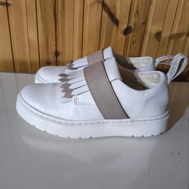 uk3 220mm 닥터마틴 유도라 로퍼