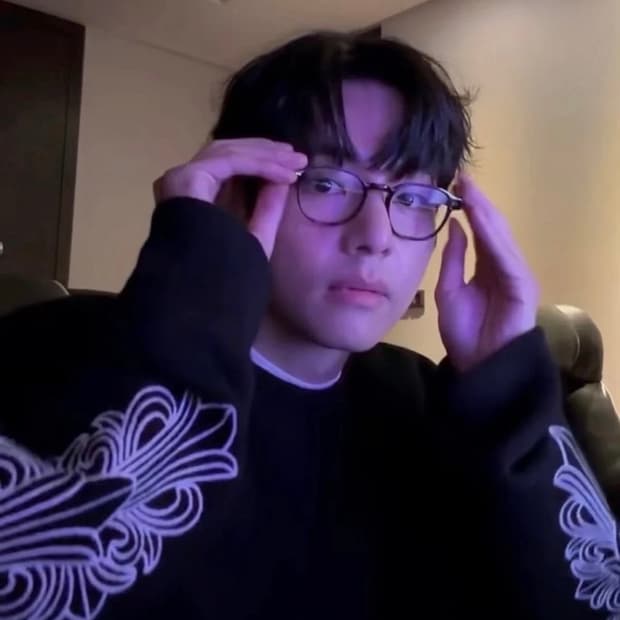 [XL] 크롬하츠 플로랄 자수 캐시미어 니트