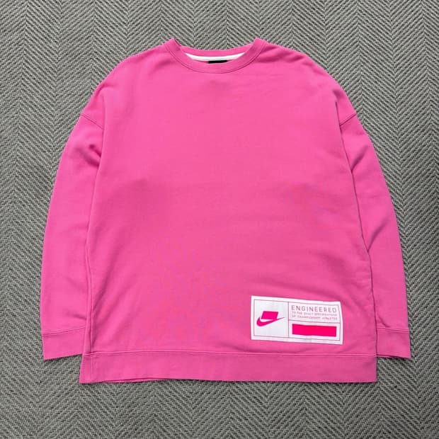 나이키 엔지니어드 맨투맨 v3000