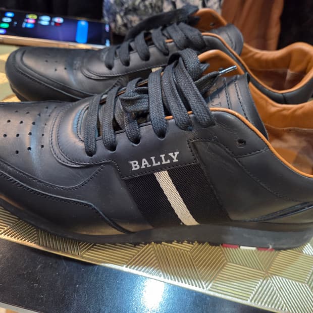 발리 삼선 스니커즈