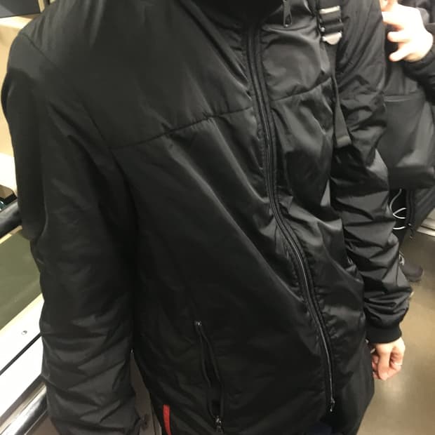 프라다 스포츠 하이넥 봄버 자켓