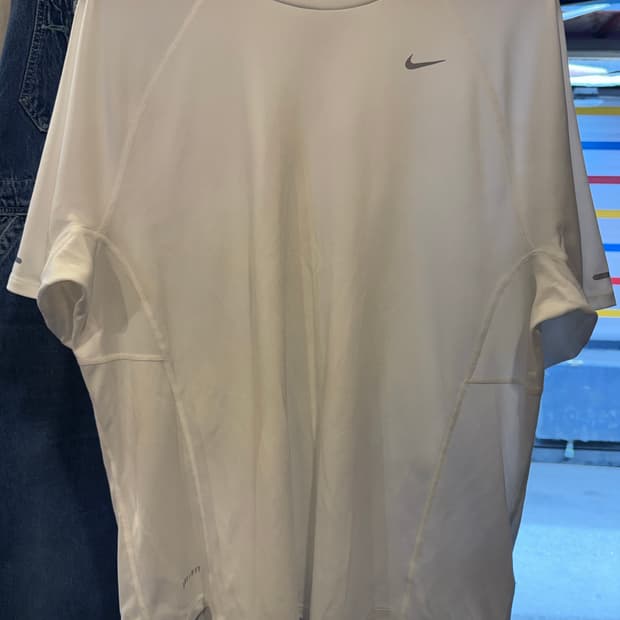 나이키 러닝 화이트 기능성 반팔 티셔츠