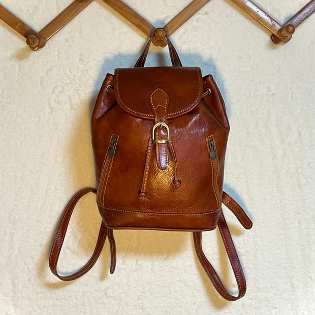 빈티지 Vera Pelle 드로스트링 버클 가죽 레더 백팩