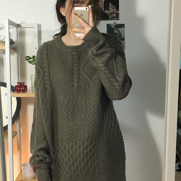 아메리칸홀릭 카키브라운 케이블니트