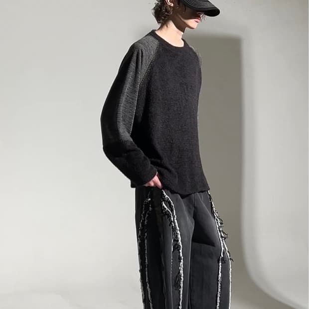 (미착용 새상품) RSSC 투톤 헤어리 레글런 니트 (블랙)