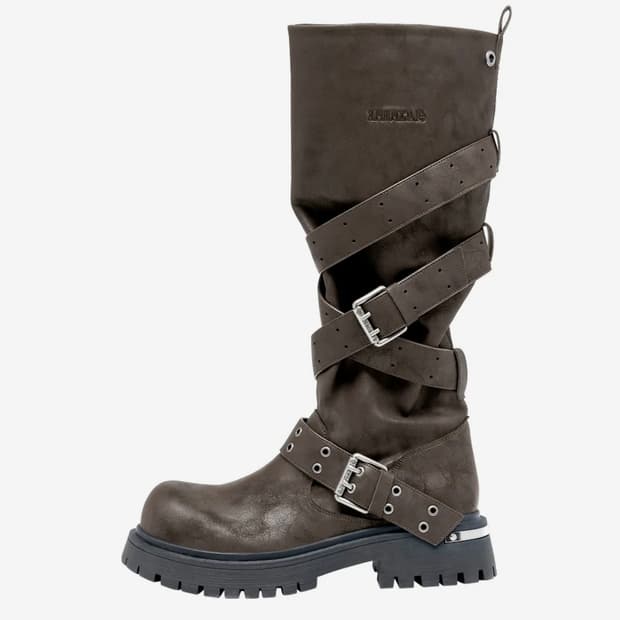 [ 블랙퍼플 ] 러스크 스트랩 슬라우치드 부츠 브라운 230