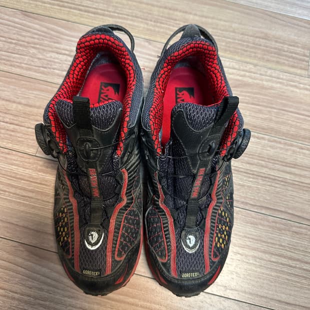 블랙야크 등산화 245