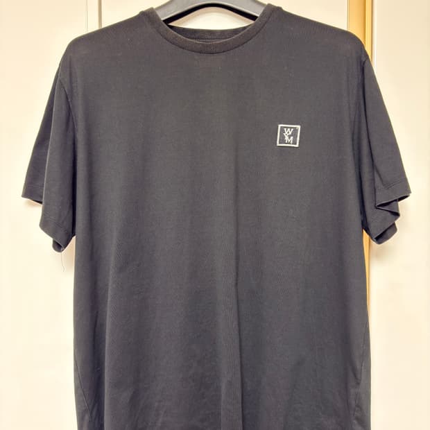 우영미 백로고 티셔츠 블랙 48