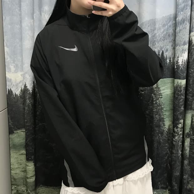 나이키 드라이핏 바람막이 M