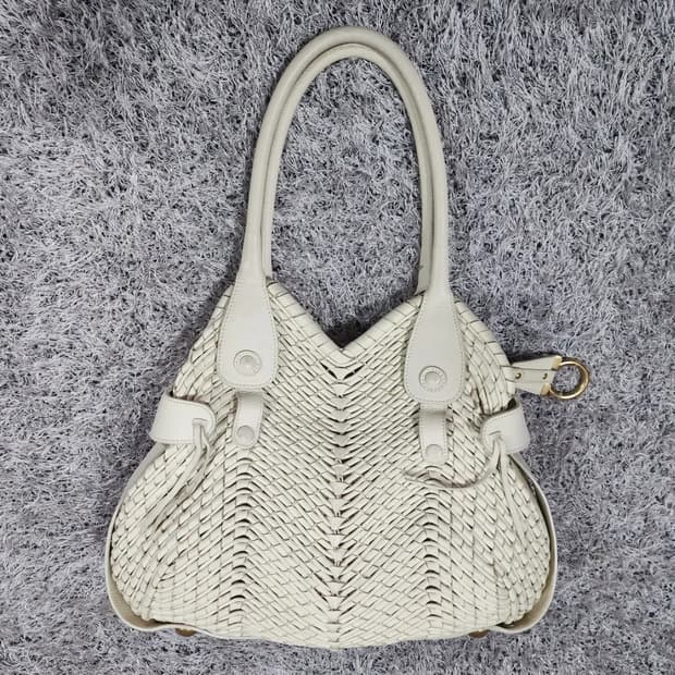 페라가모 레더 토트백