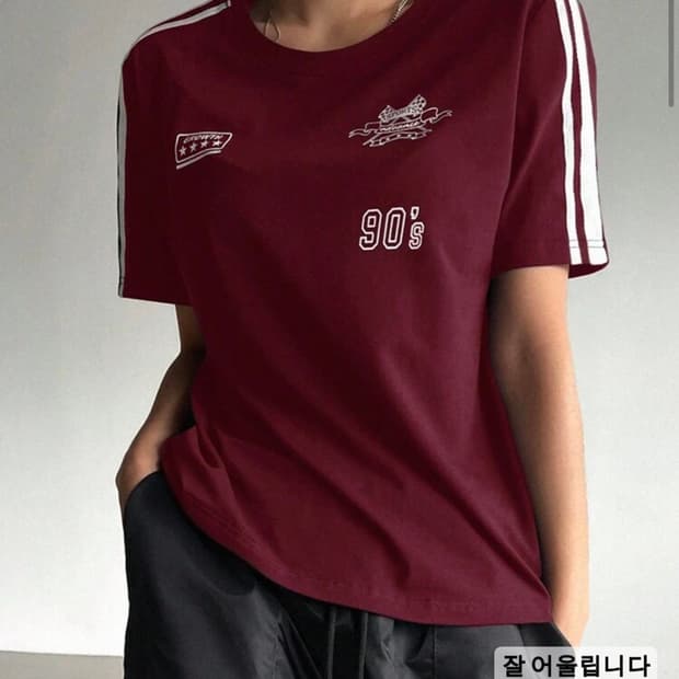 SHEIN 쉬인 버건디 반팔티 M