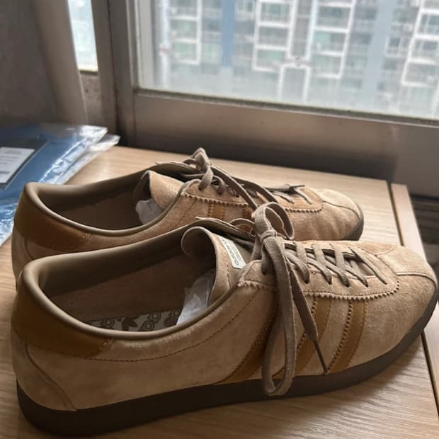 아디다스 토바코 팬톤 메사 290