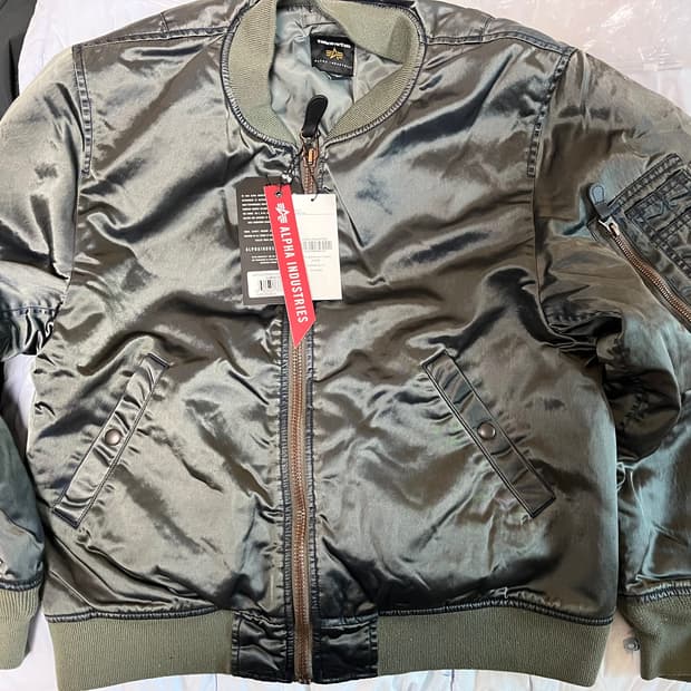 디네댓 알파인더스트리 MA-1 건메탈 M 새상품