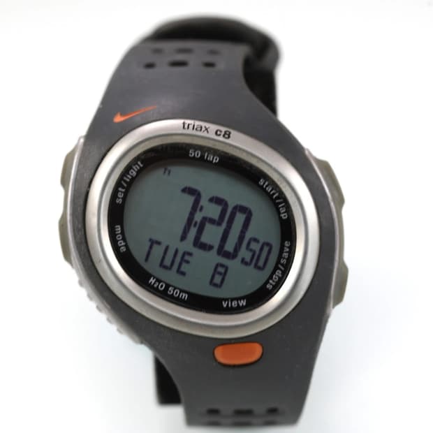 나이키 트라이액스 C8