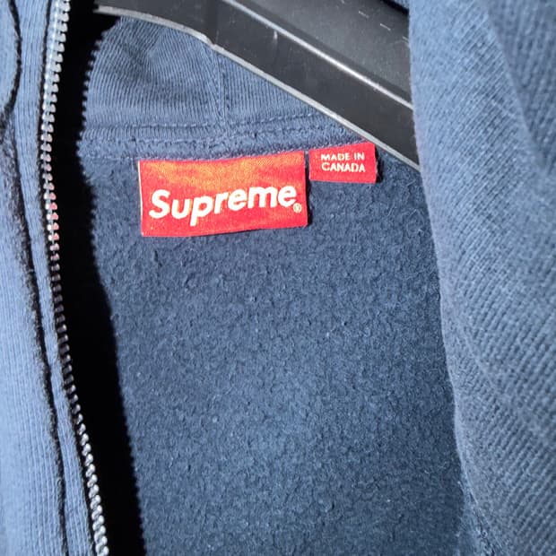 슈프림 백로고 후드집업