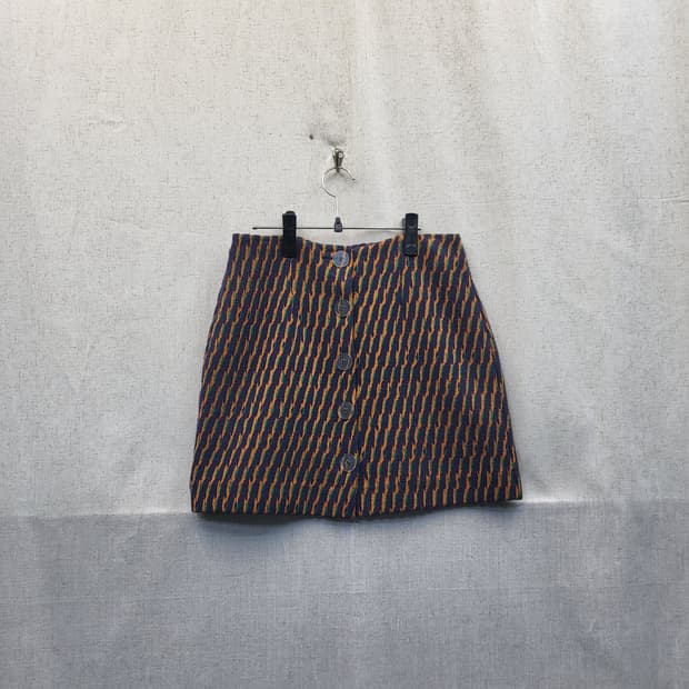 파리 아틀리에 패턴 단추 미니 스커트