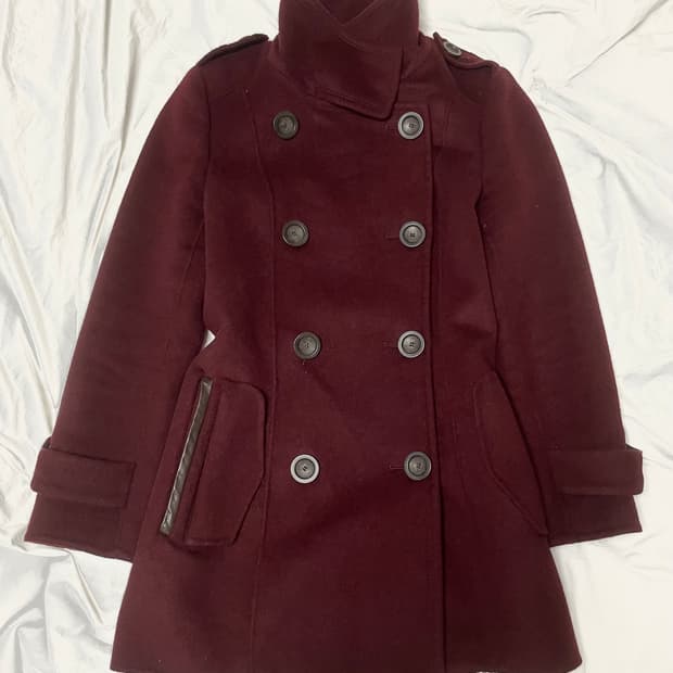 모리걸 하구미 버건디 숏코트