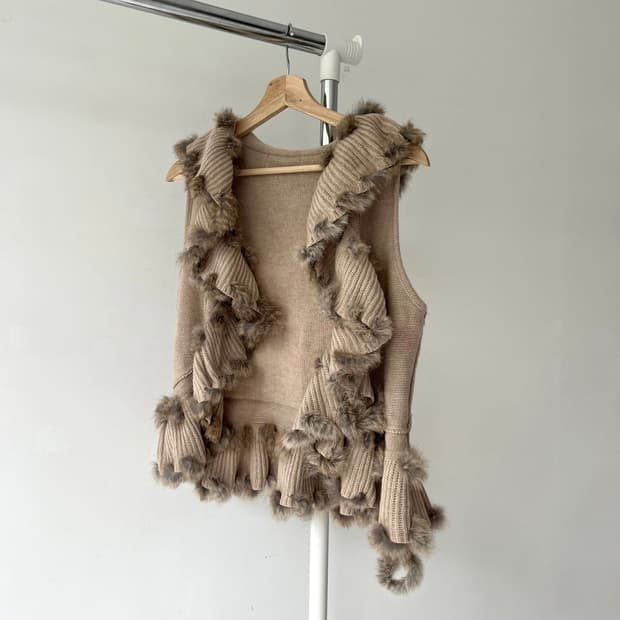 Fairy fur knit vest
