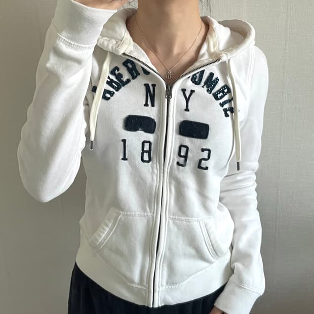 zip up hoodie