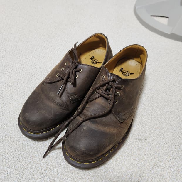 닥터마틴 1461 크레이지 홀스 240