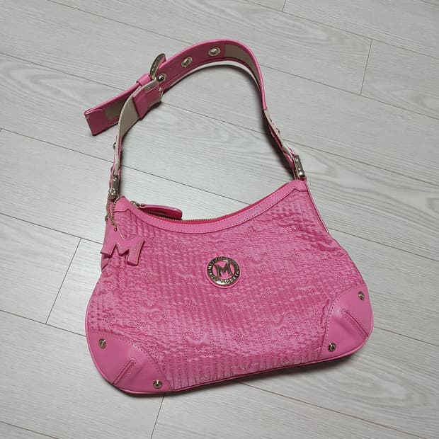 메트로시티 핑크 숄더백 