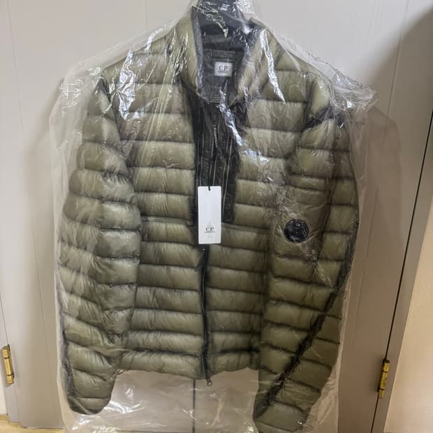 XL) CP컴퍼니 DD쉘 패딩