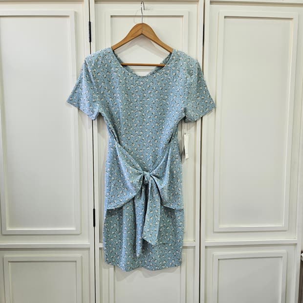 파스텔블루 플라워 랩무드 원피스