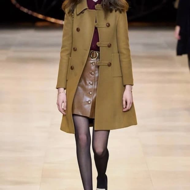 셀린느 쇼피스 카멜 코트