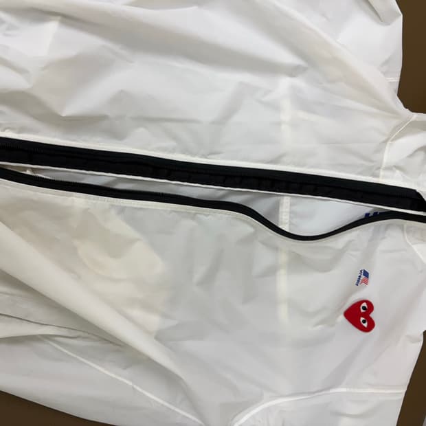 꼼데가르송 바람막이