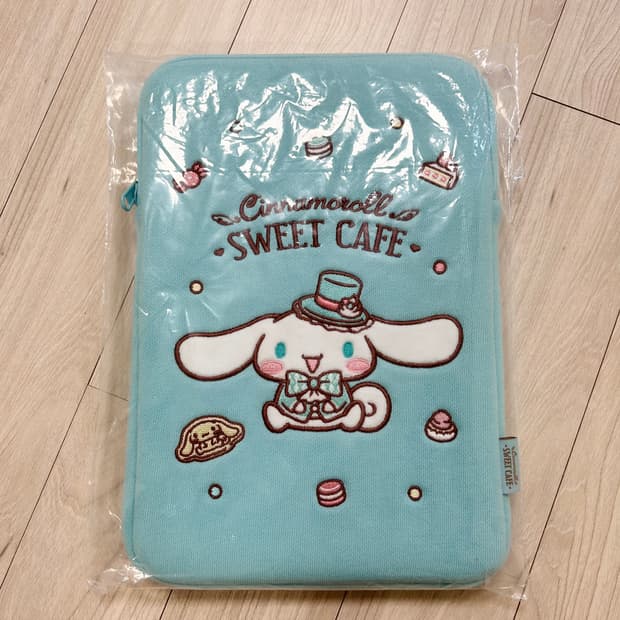 산리오 정품 시나모롤 13인치 태블릿 파우치