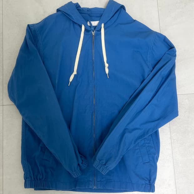 유니클로 바람막이 블루