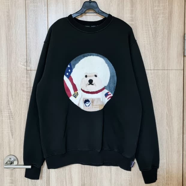 비욘드클로젯 맨투맨