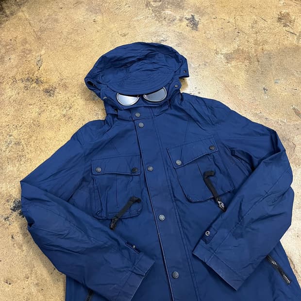 [ 정품/100 ] CP컴퍼니 나일론 고글 후드 자켓 b18