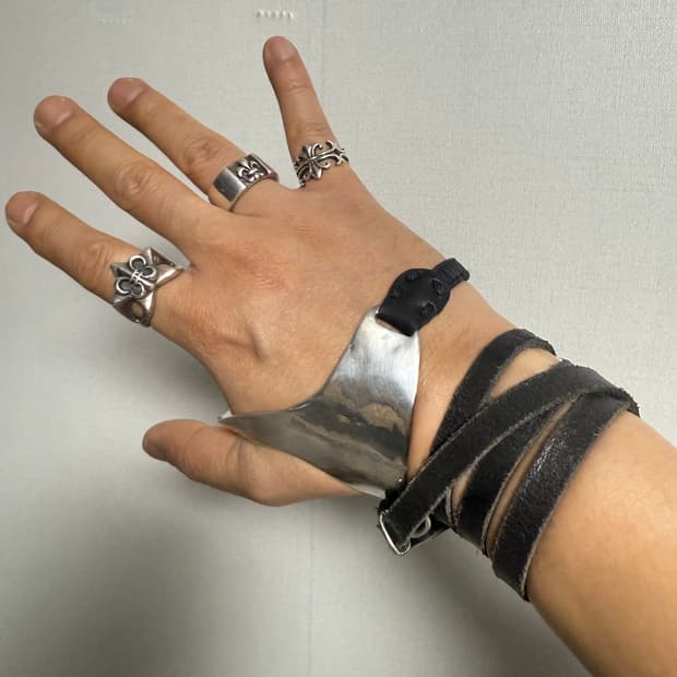 Yproject 창시자 요한 세르파티 2013 실버 925 가죽 팔찌