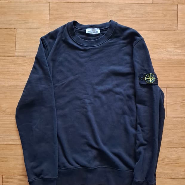 21fw 스톤아일랜드 맨투맨 블랙 L